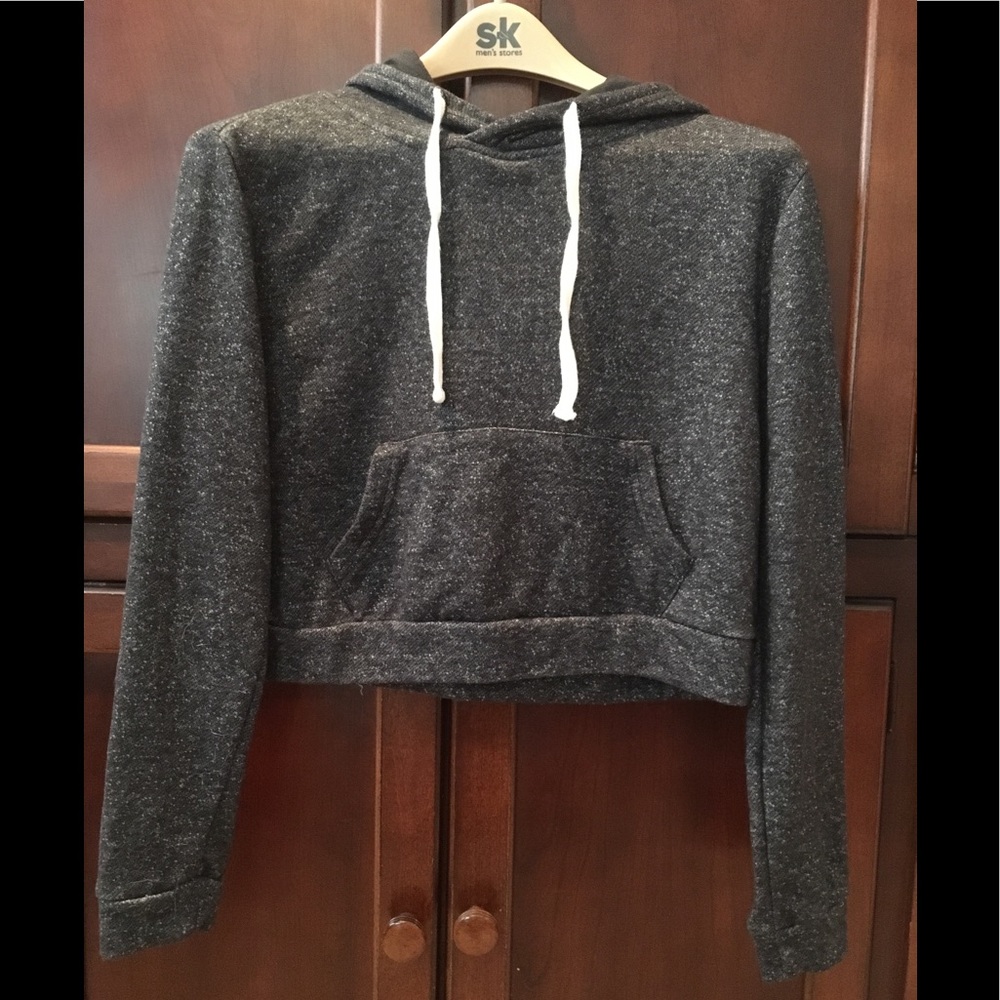 Long sleeve hoodie crop top